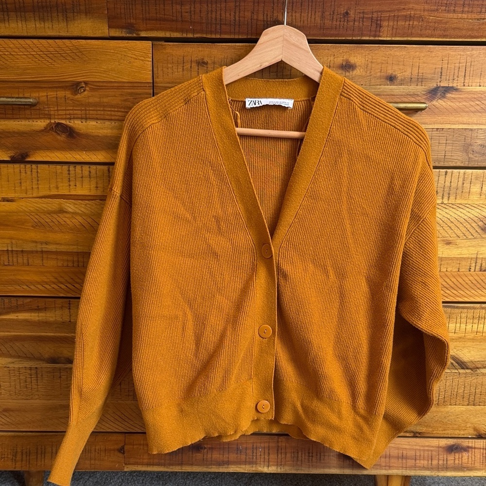 Zara Women's Mustard Cropped Cardigan Sweater
